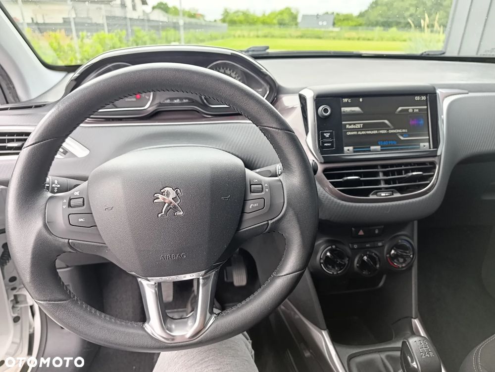 Peugeot 2008 - 13