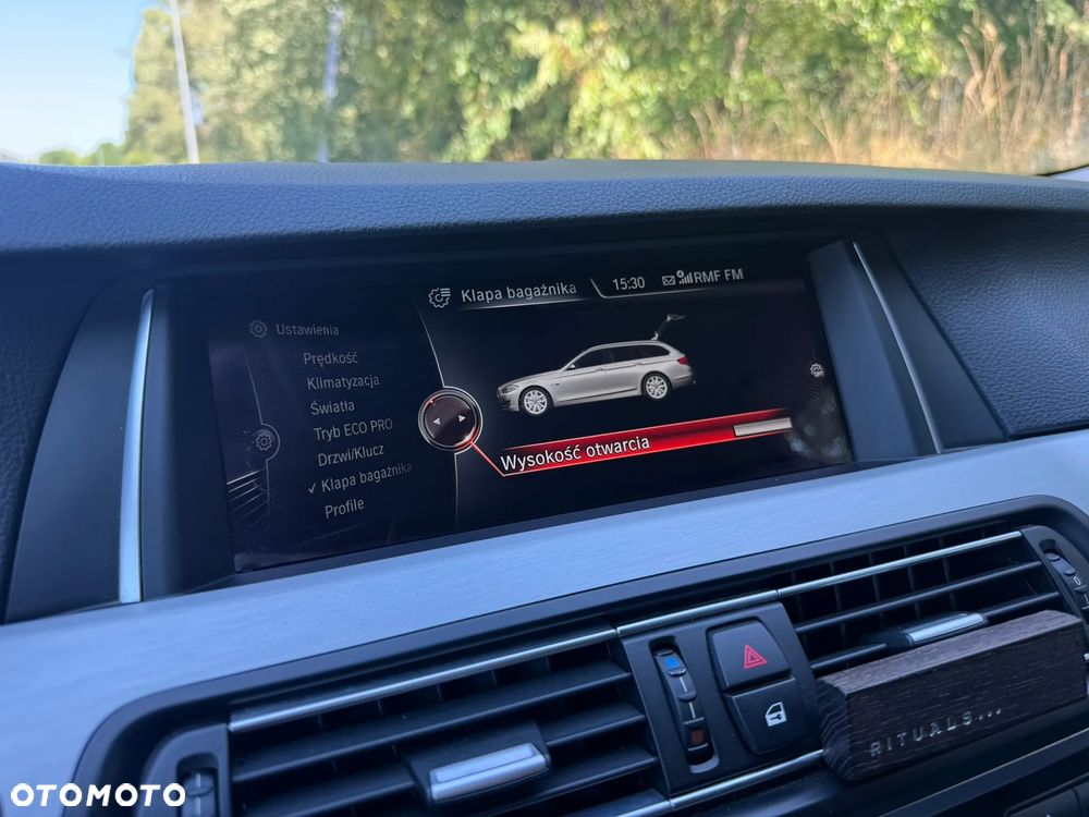 BMW Seria 5 525d Luxury Line - 35