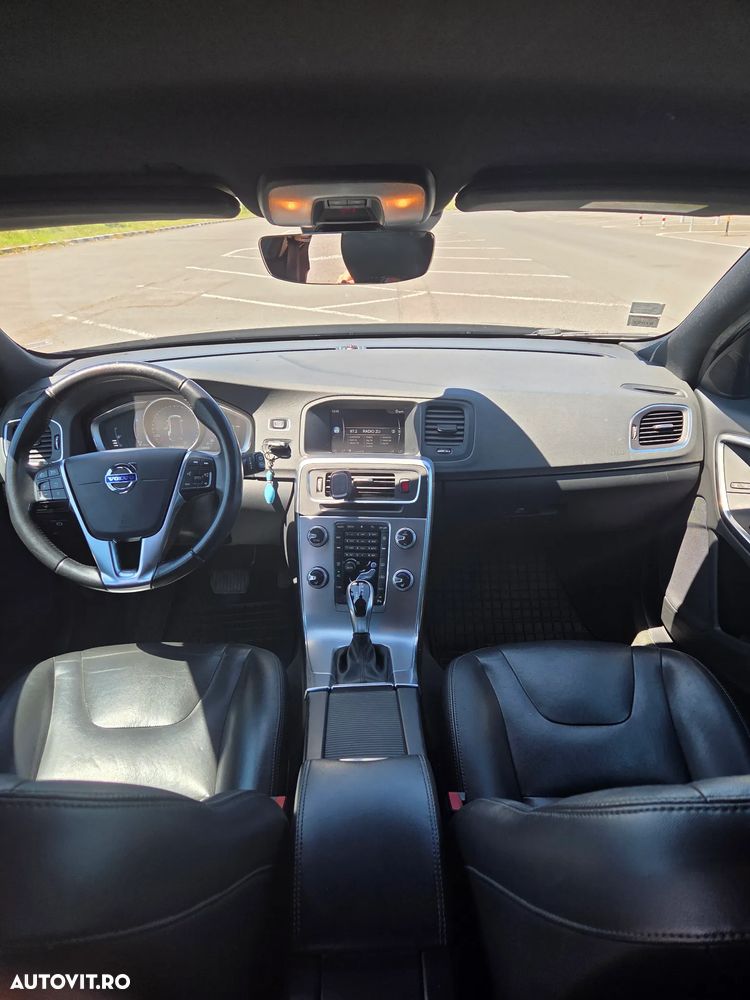 Volvo V60 D4 Summum - 6