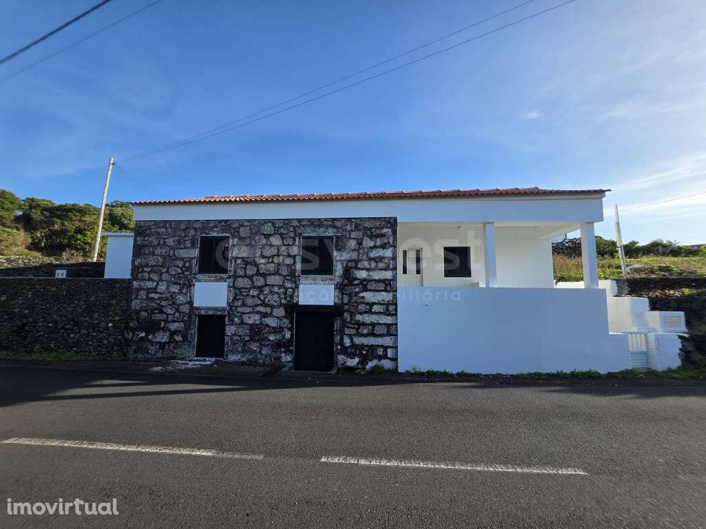 Moradia T2 Renovada no Guindaste, Candelária, Madalena (Pico) - Grande imagem: 2/24