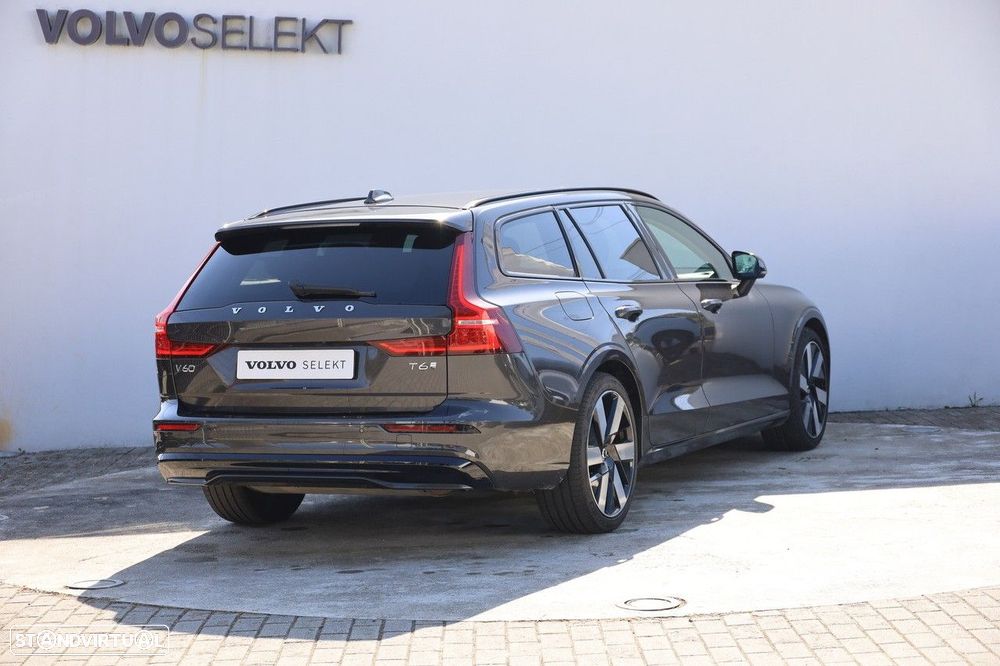 Volvo V60 2.0 T6 AWD TE Plus Dark - 2