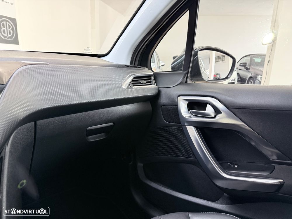 Peugeot 2008 PureTech 110 Stop&Start EAT6 Allure - 14