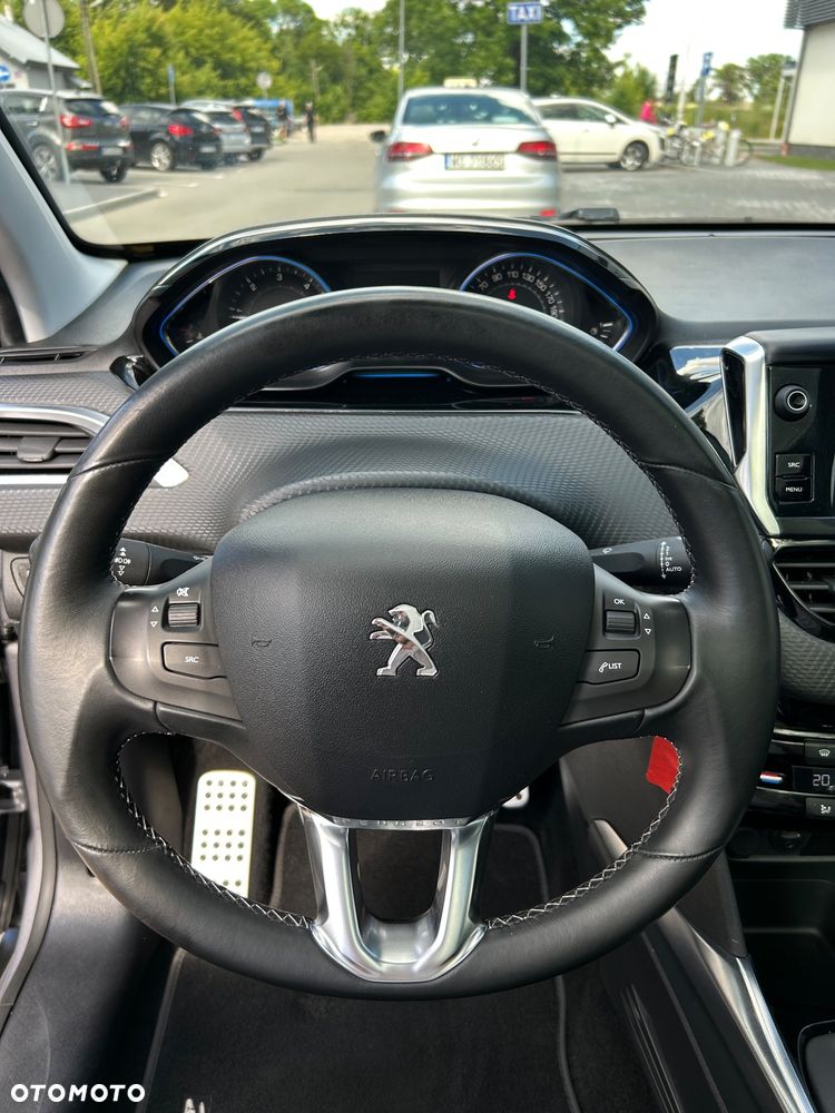 Peugeot 2008 1.6 e-HDi Allure S&S - 16
