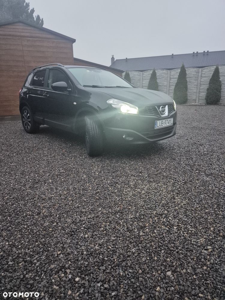 Nissan Qashqai - 1