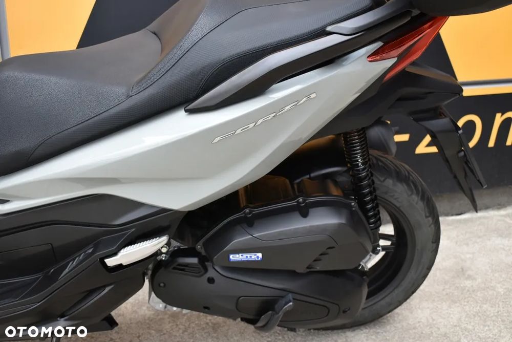 Honda NSS - 11