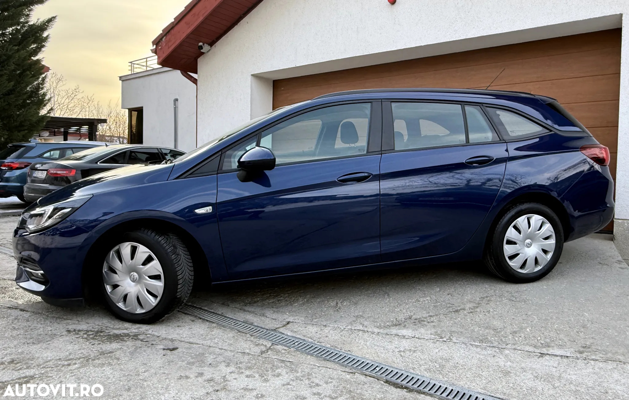Opel Astra Sports Tourer 1.2 Turbo Enjoy - 21