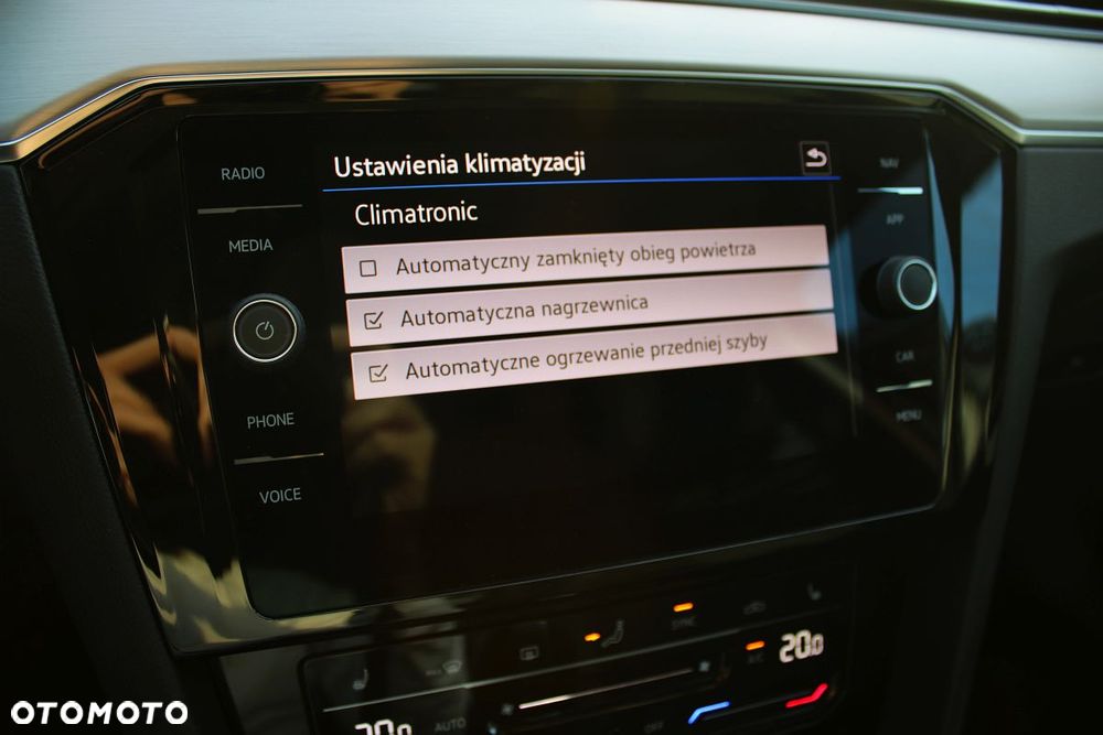 Volkswagen Passat Variant 2.0 TDI SCR Elegance DSG - 8