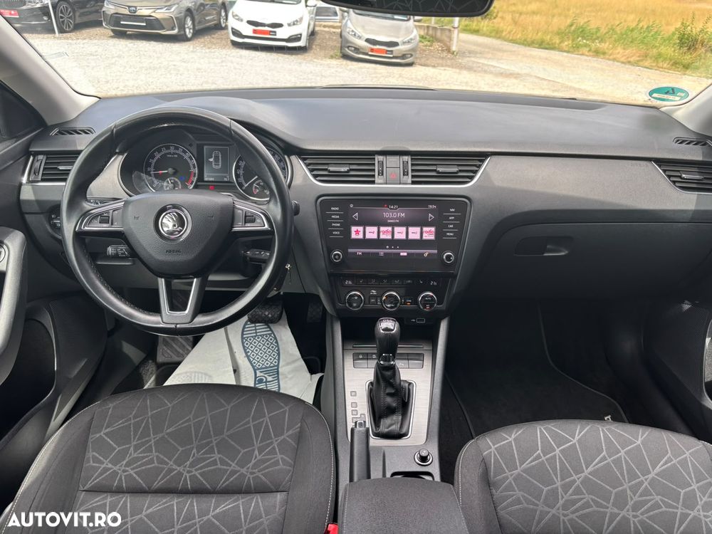 Skoda Octavia 1.6 TDI DSG Ambition - 5