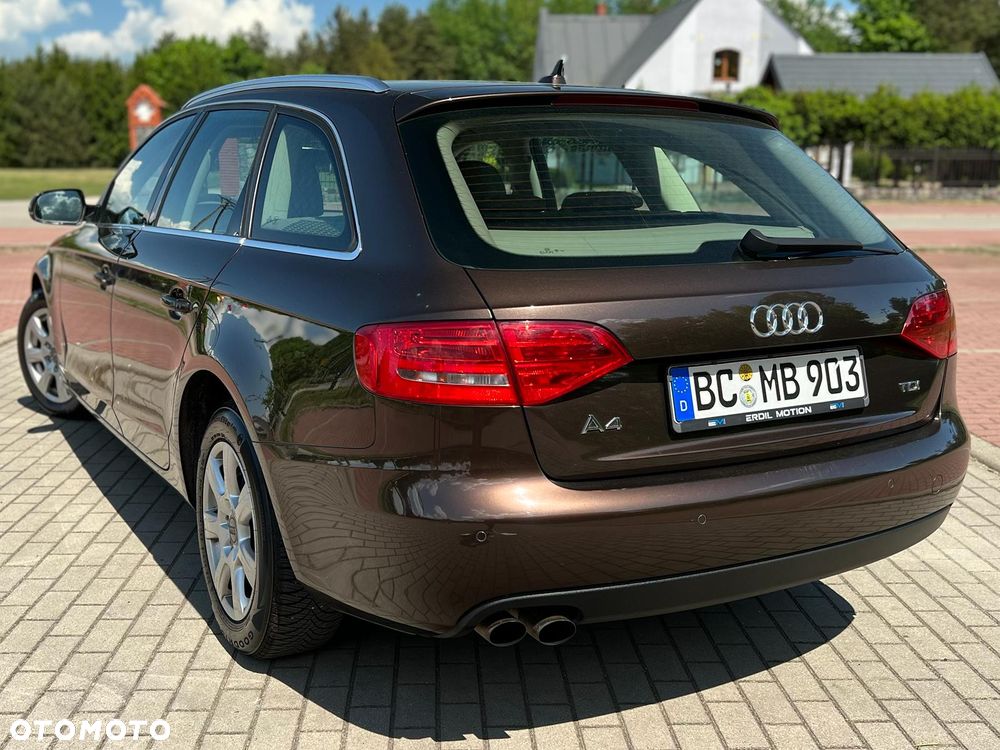 Audi A4 Avant 2.0 TDI DPF multitronic Attraction - 4