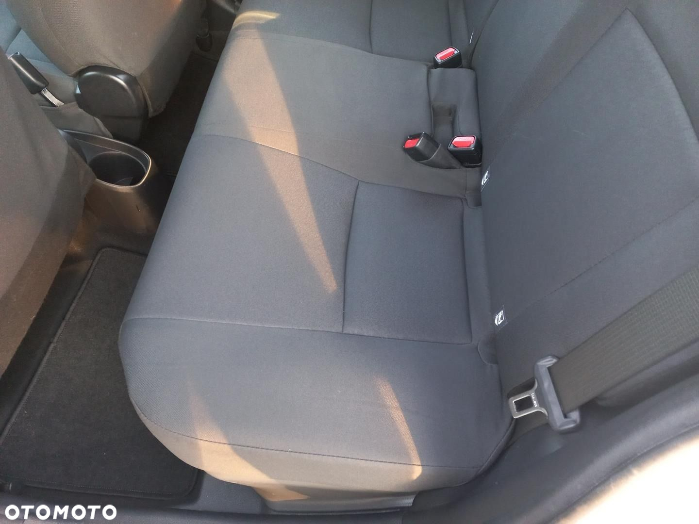 Toyota Yaris - 10
