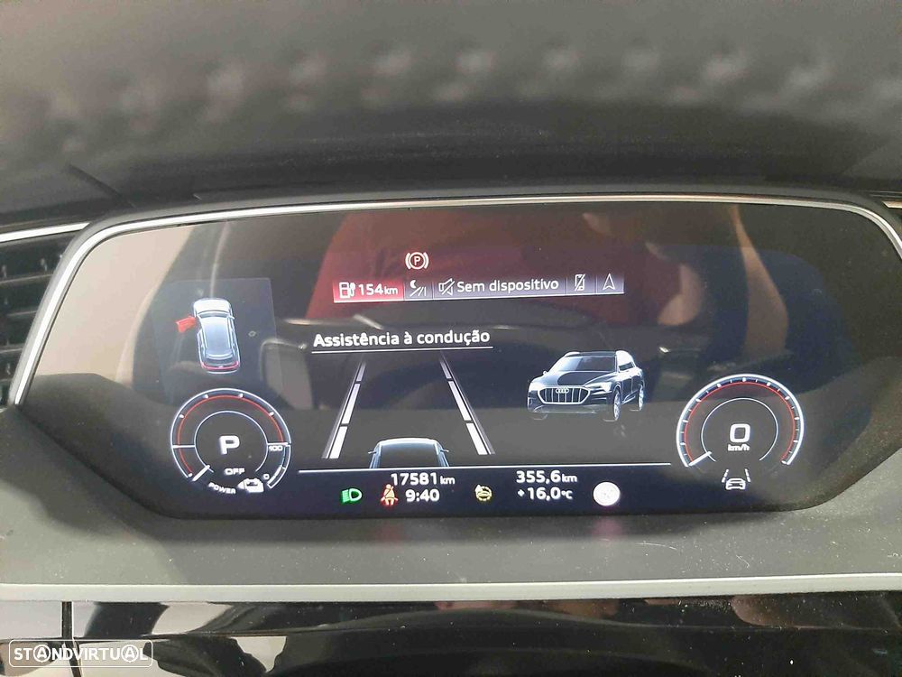 Audi e-tron 55 quattro - 11