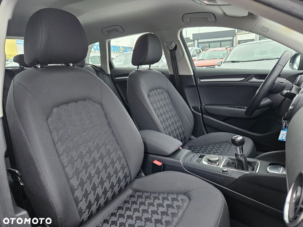 Audi A3 Sportback 2.0 TDI (clean diesel) Attraction - 16