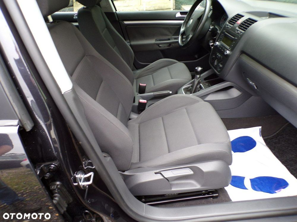 Volkswagen Golf - 19