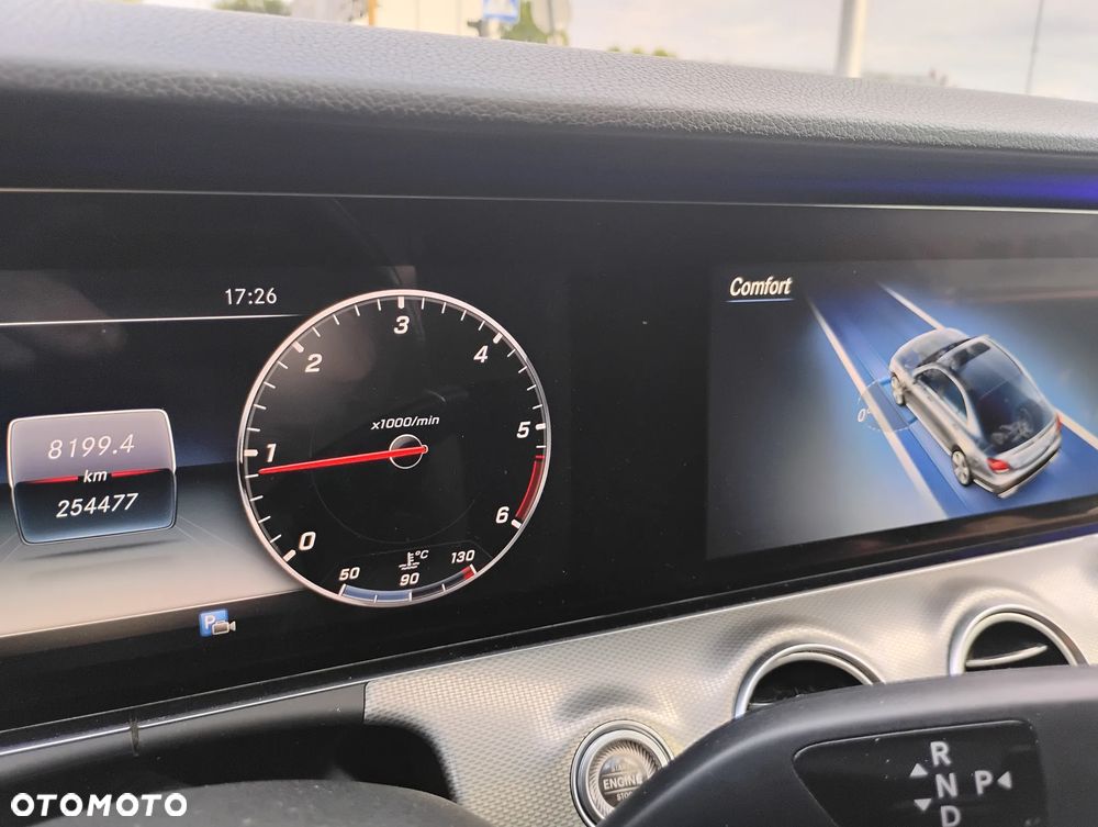 Mercedes-Benz Klasa E 220 d 9G-TRONIC - 15