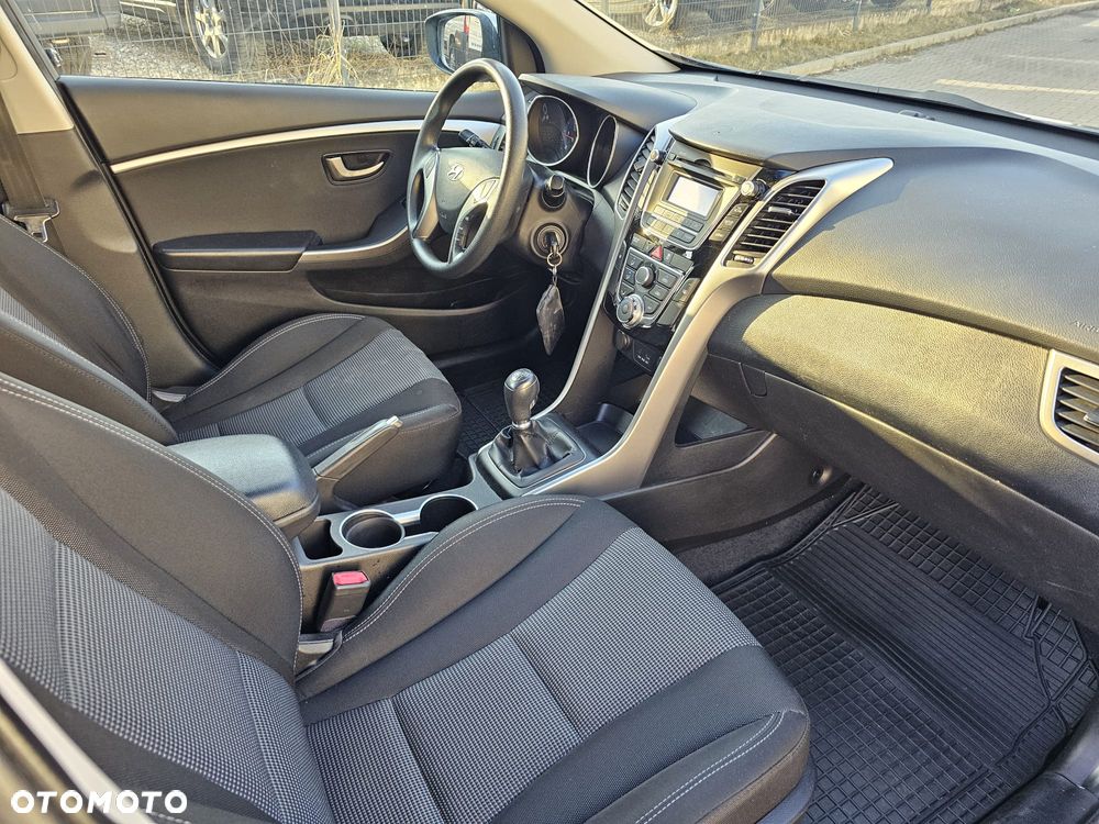 Hyundai i30 1.4 CRDi Premium - 19