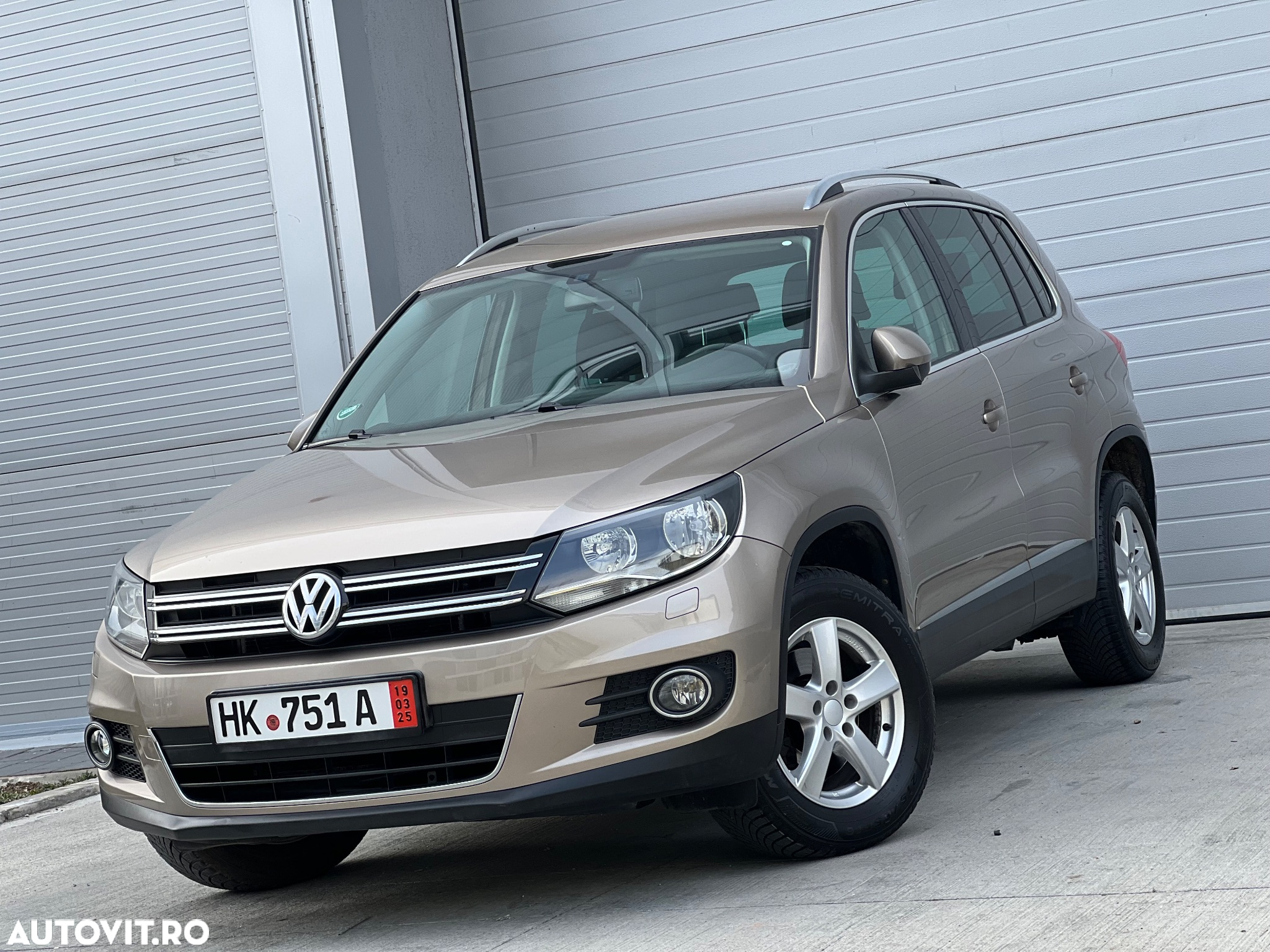 Volkswagen Tiguan 2.0 TDI 4Motion DSG Sport & Style - 2