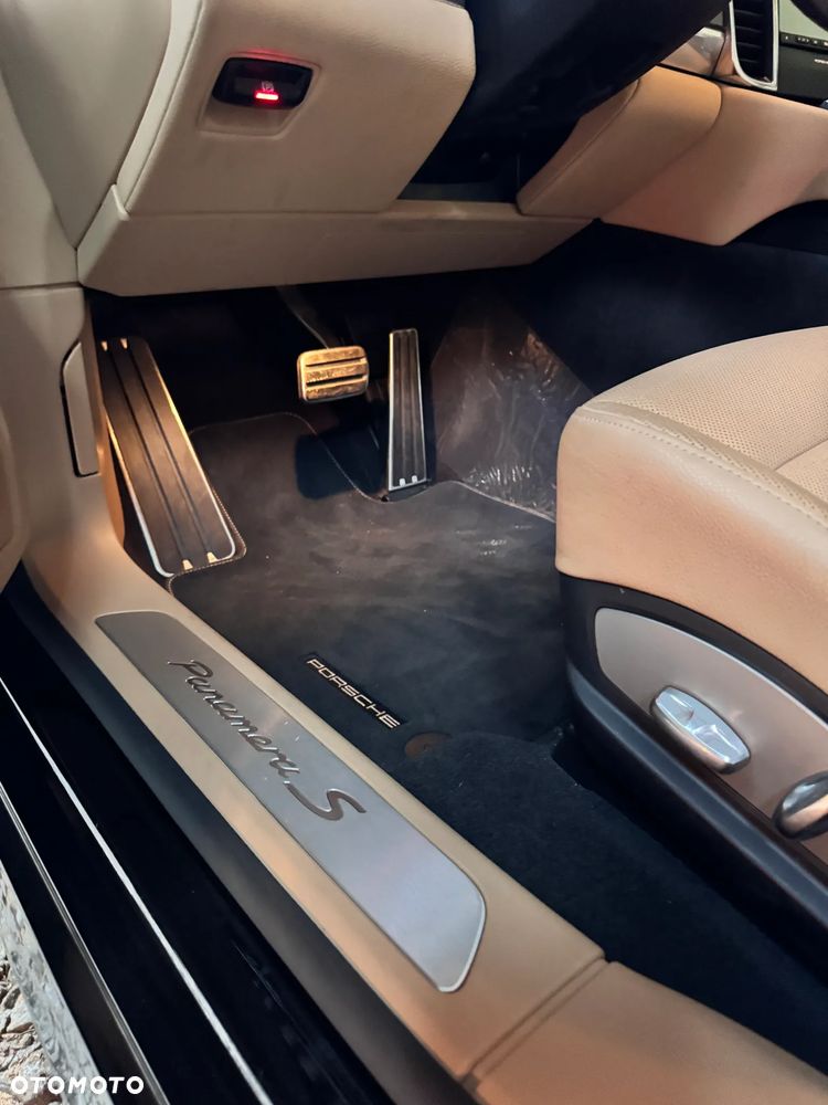 Porsche Panamera - 39
