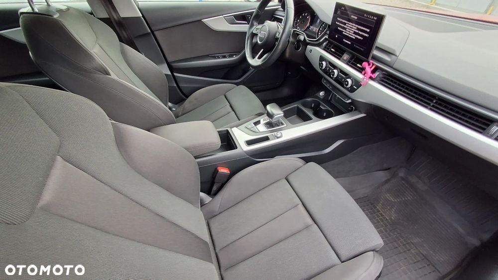 Audi A4 Avant 35 TFSI S tronic design - 11