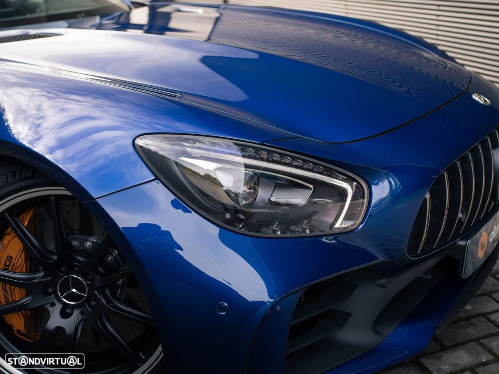 Mercedes-Benz AMG GT R - 11