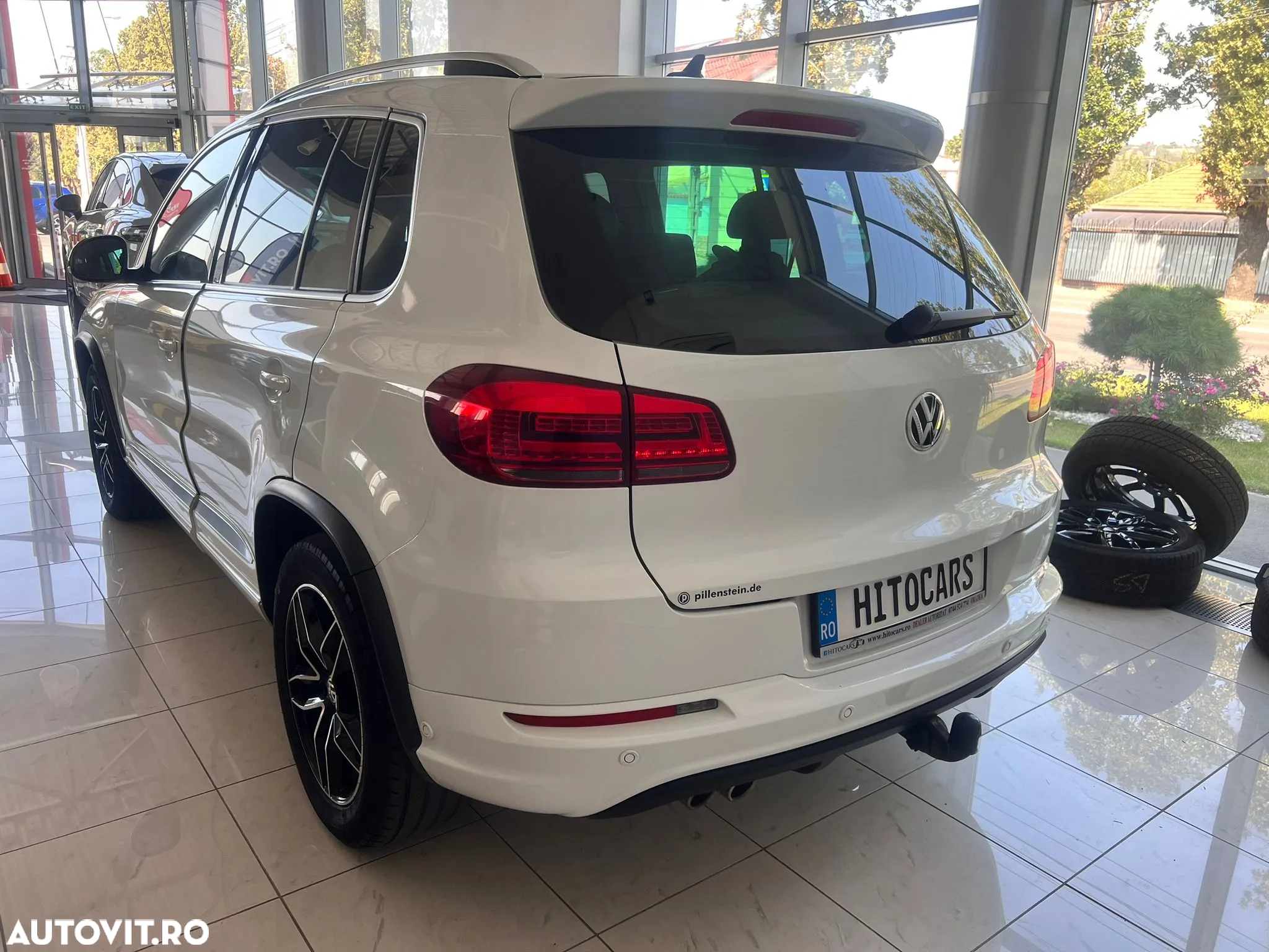 Volkswagen Tiguan - 4