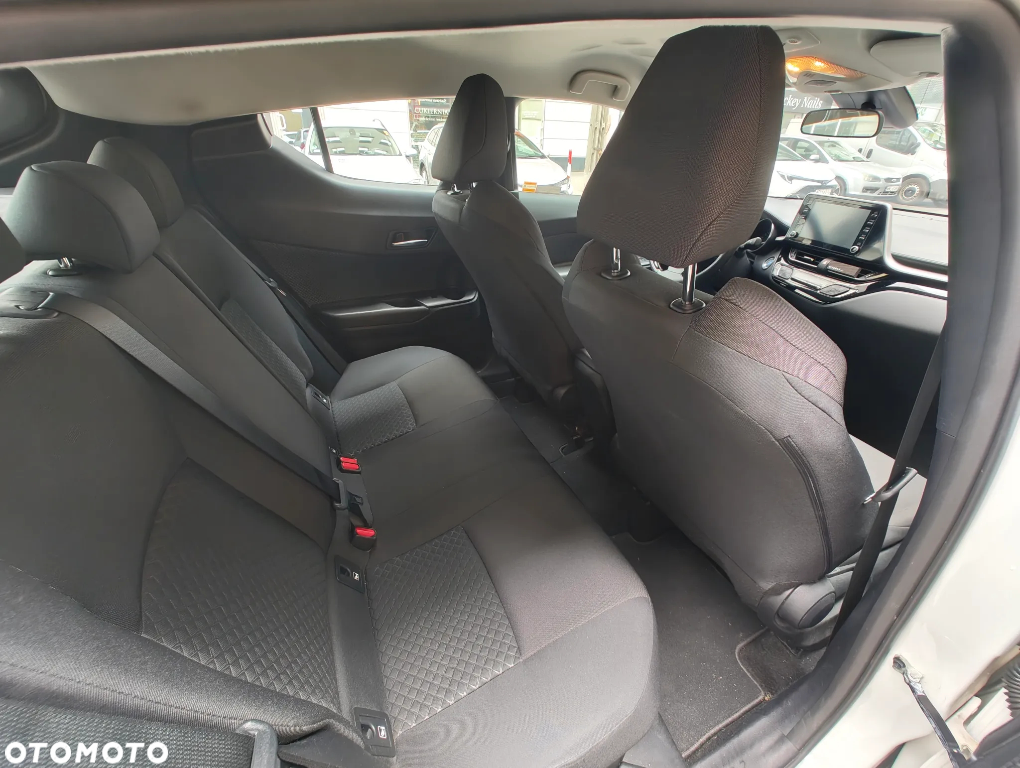 Toyota C-HR 1.8 Hybrid Comfort - 12