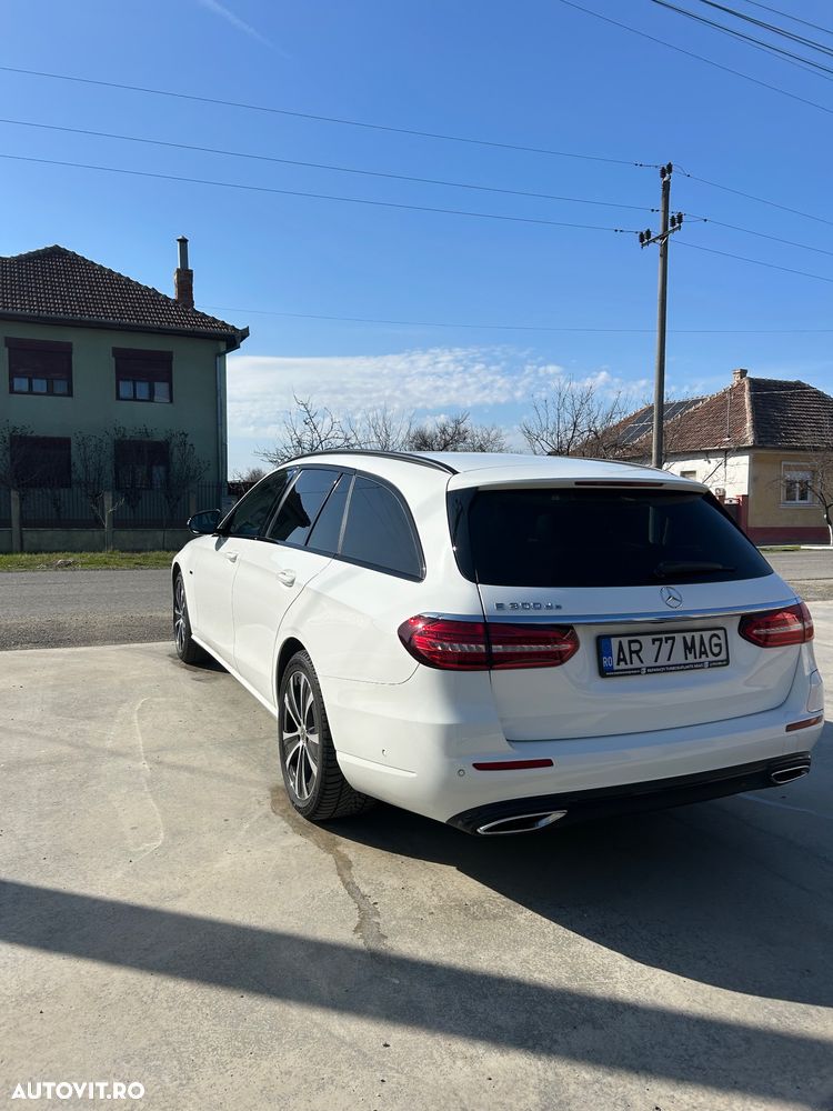 Mercedes-Benz E 300 de 9G-TRONIC Night Edition - 4