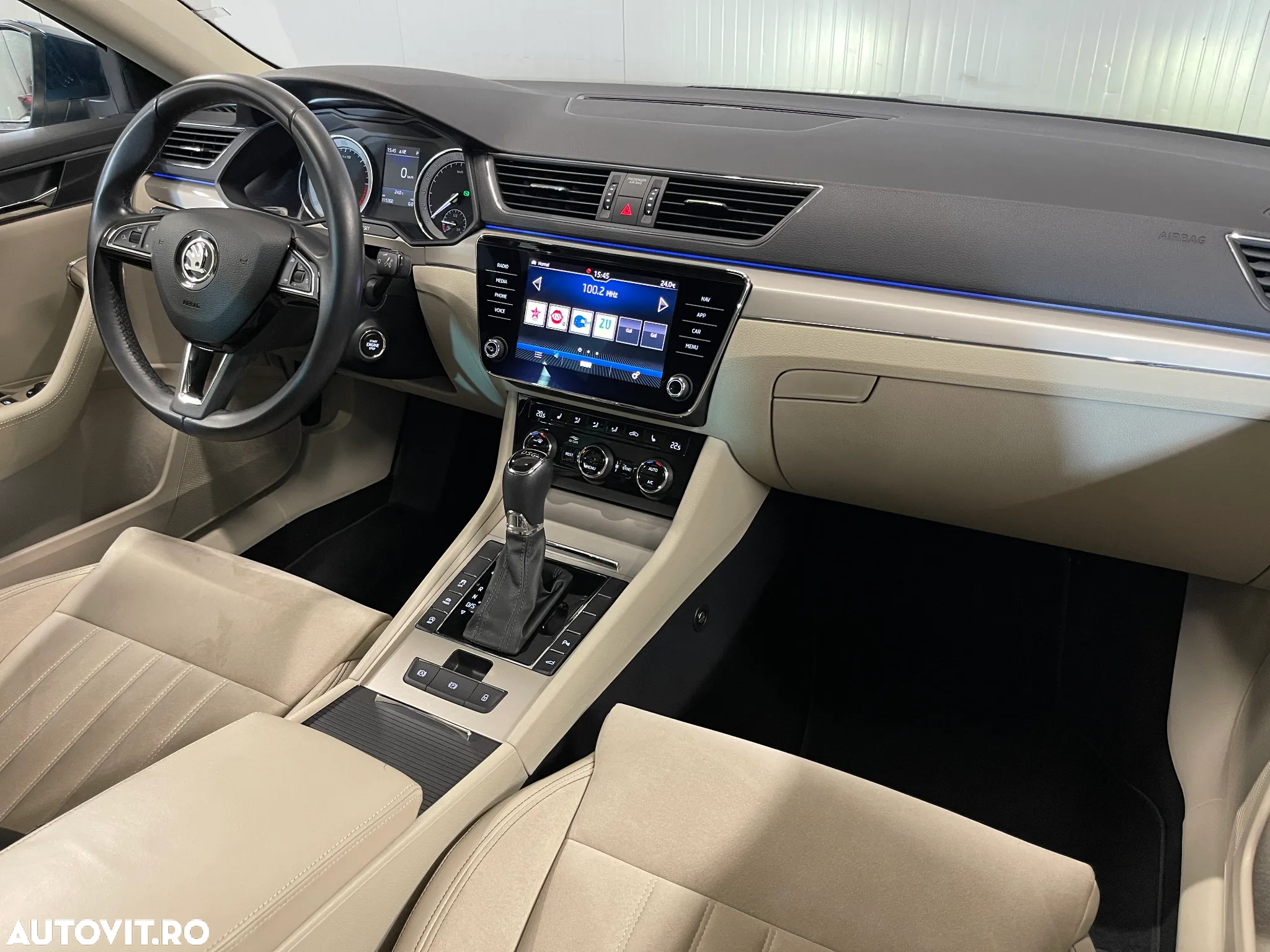 Skoda Superb 2.0 TDI DSG Style - 9