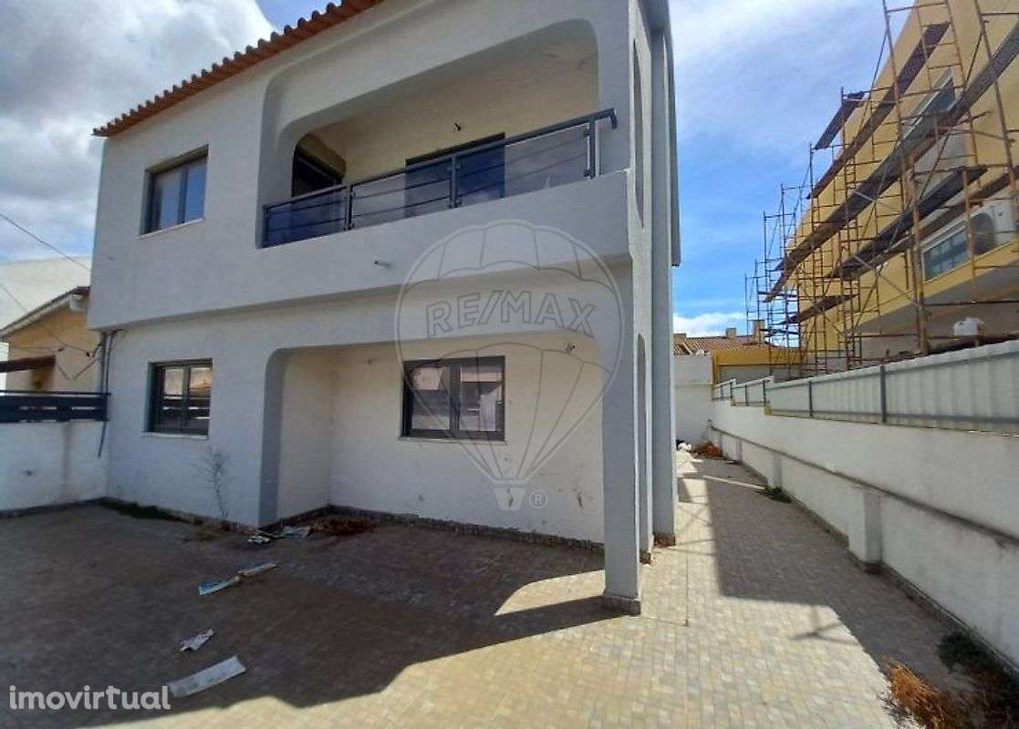 Moradia T5 para venda - Grande imagem: 2/31