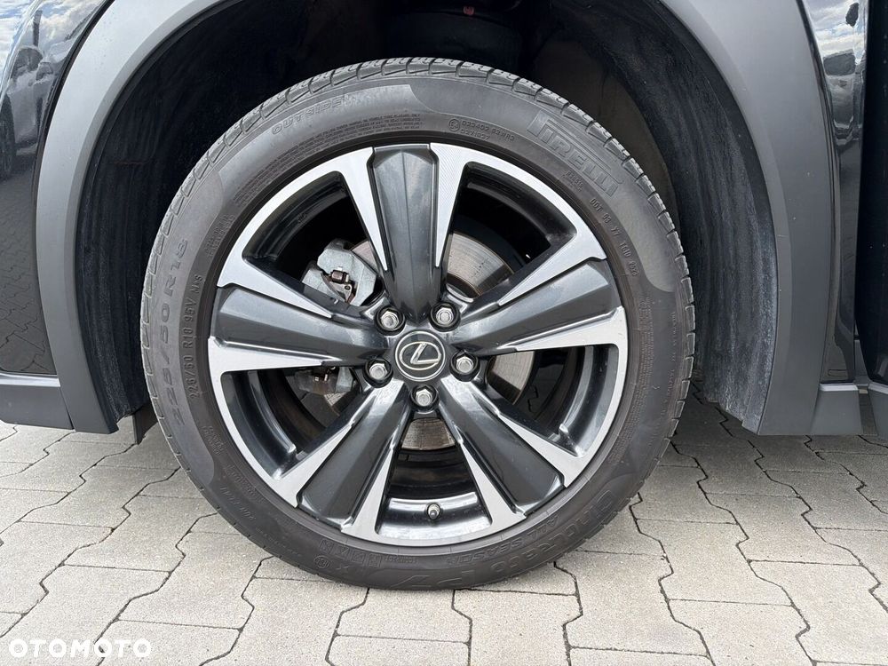 Lexus UX - 19