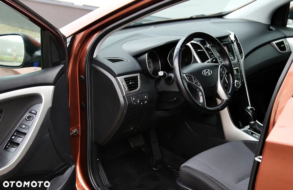 Hyundai i30 1.6 GDI Premium - 11