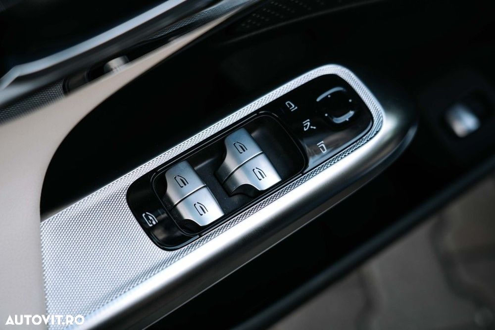 Mercedes-Benz E - 11