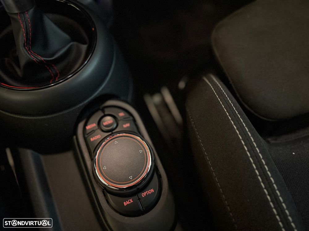 MINI 3 Portas John Cooper Works Aut. - 16