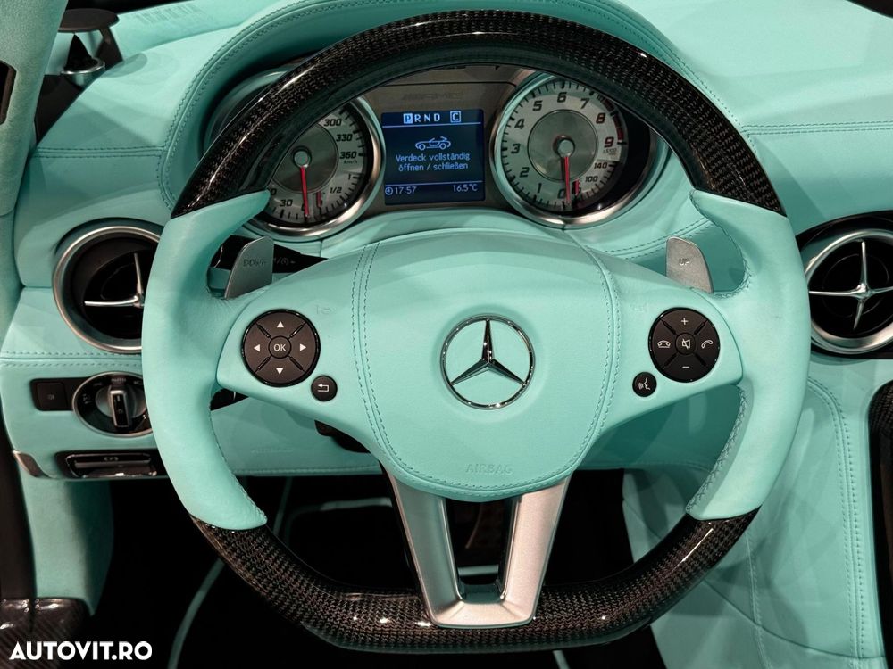 Mercedes-Benz SLS 63 AMG - 22