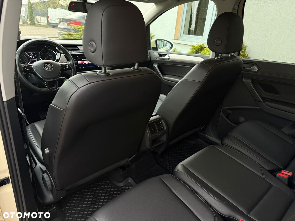 Volkswagen Touran 2.0 TDI SCR DSG Comfortline - 19