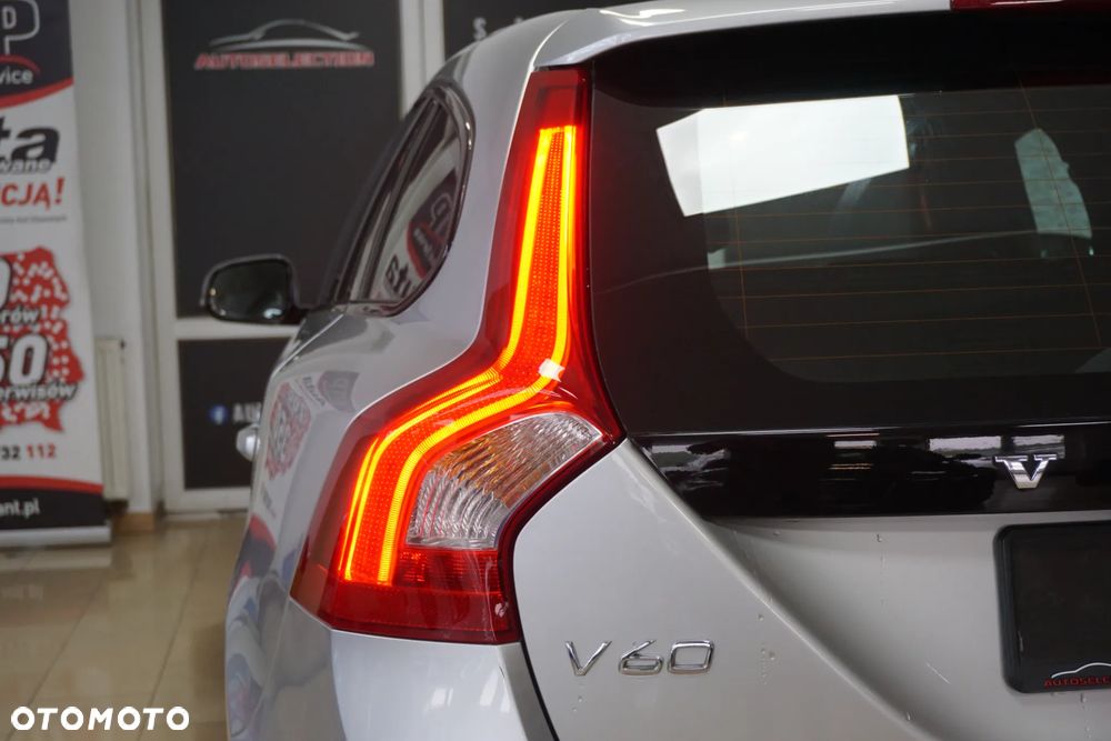Volvo V60 D2 Kinetic - 16