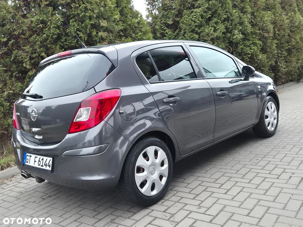 Opel Corsa 1.4 16V Satellite - 12