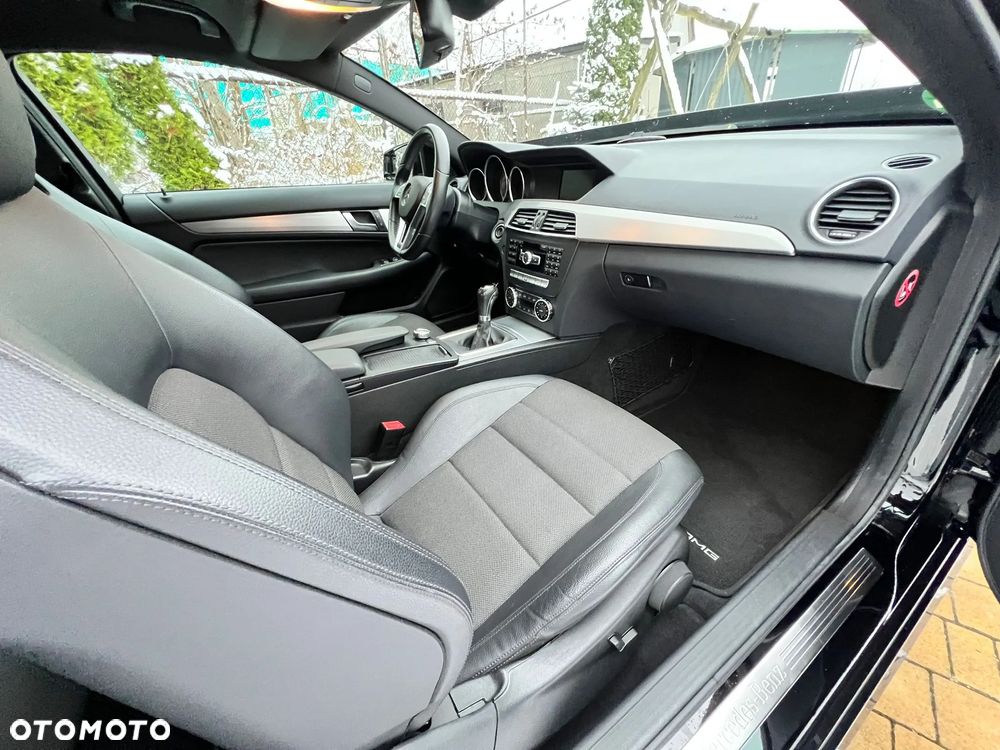 Mercedes-Benz Klasa C 180 Edition - 8