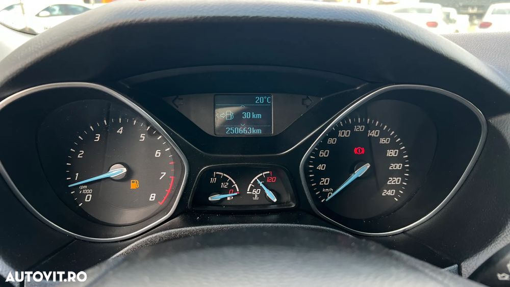 Ford Focus 1.0 EcoBoost Start Stop Titanium - 14