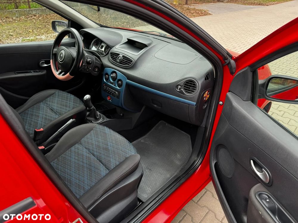 Renault Clio 1.2 16V Authentique - 5