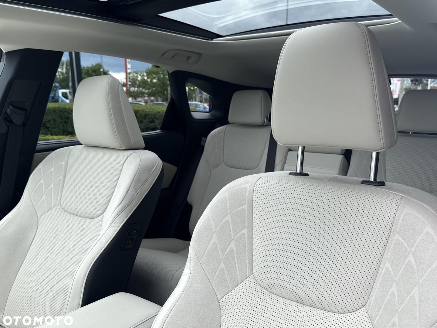 Lexus RX - 14
