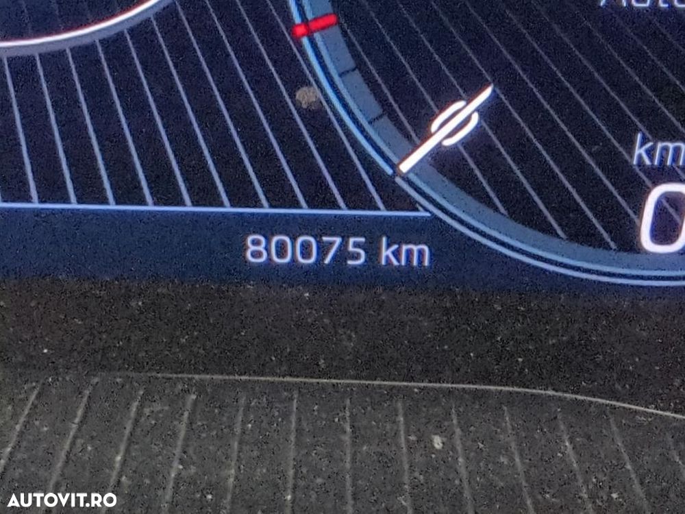 Skoda Superb 2.0 TDI DSG Ambition - 4