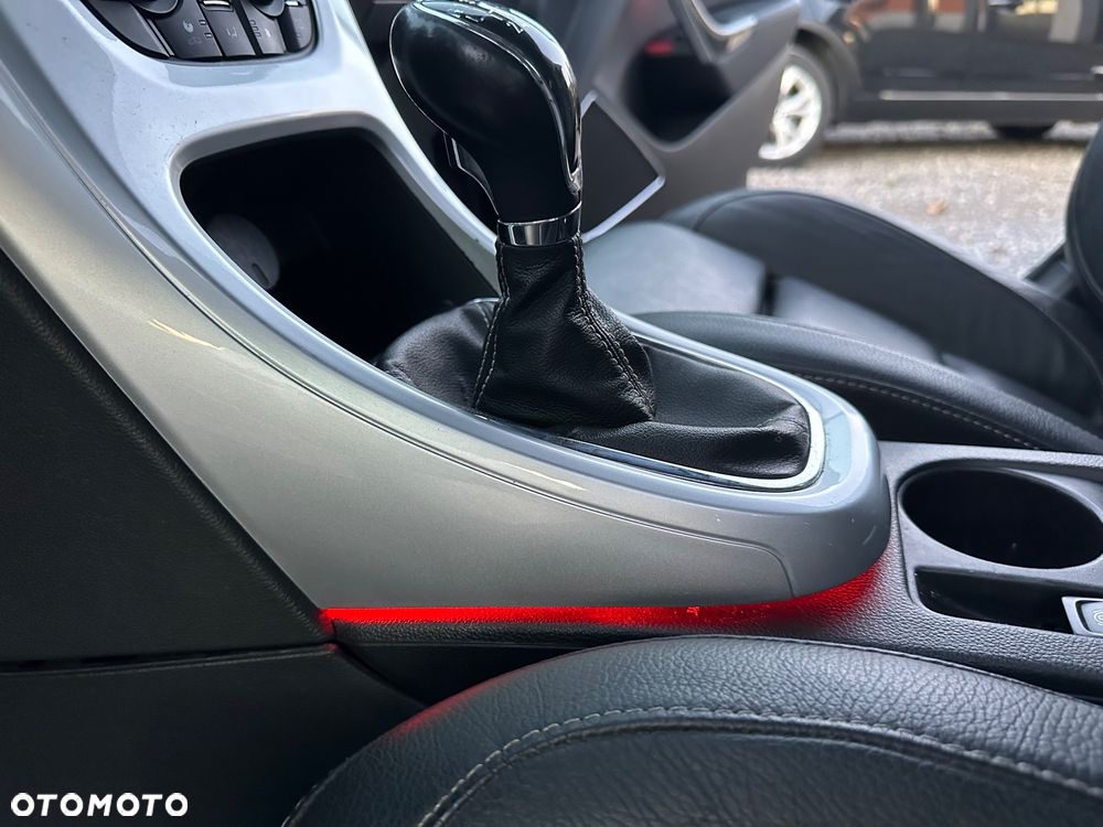 Opel Astra 1.6 T Cosmo - 15