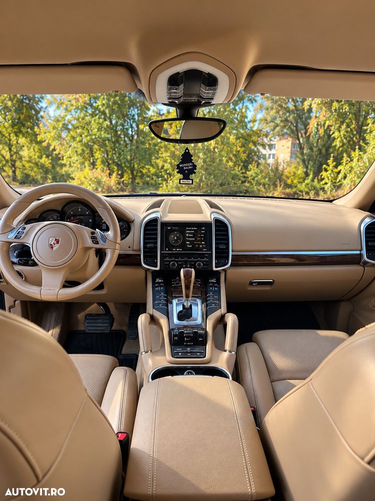 Porsche Cayenne - 5