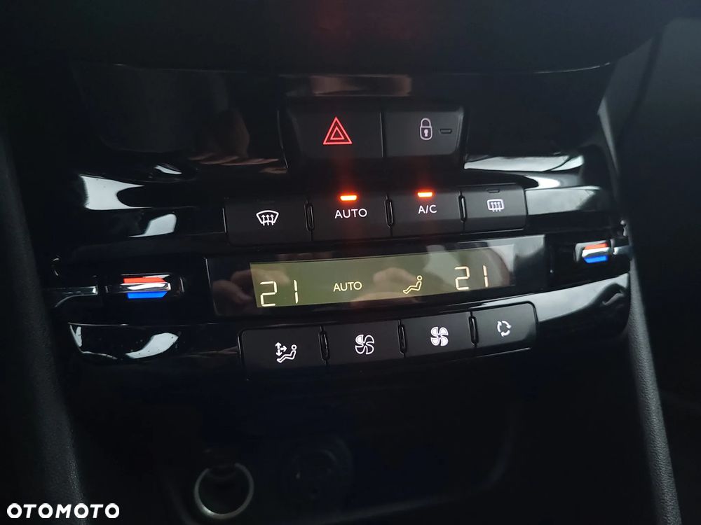 Peugeot 208 1.6 BlueHDi Active S&S - 15