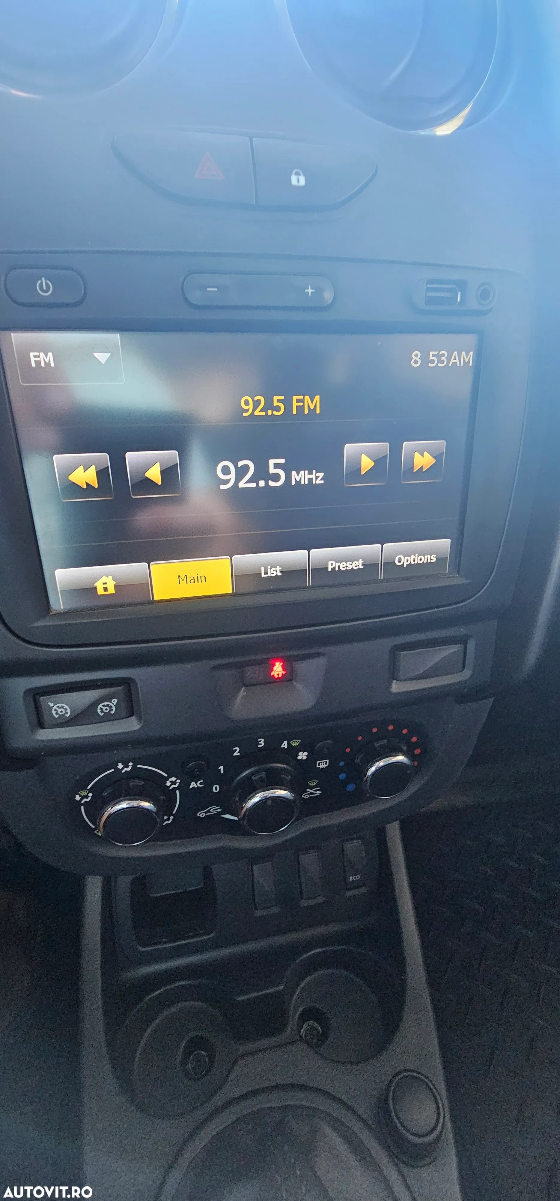 Dacia Duster 1.2 TCe 4x2 Laureate - 8