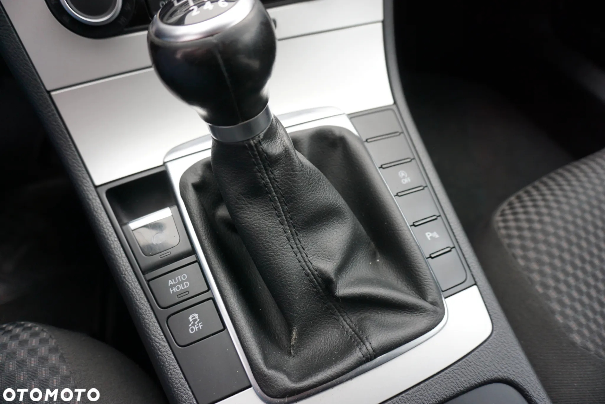 Volkswagen Passat 1.6 TDI DPF BlueMotion - 19