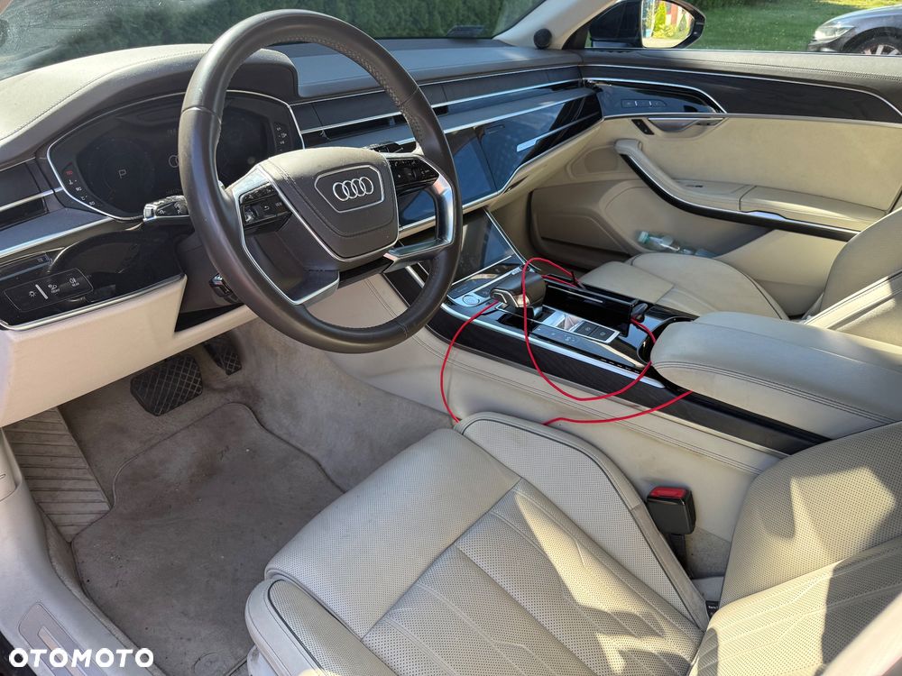 Audi A8 - 5