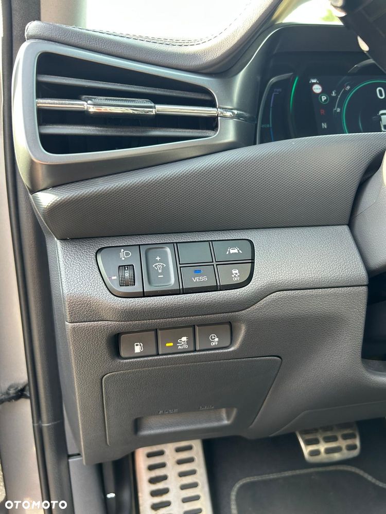 Hyundai IONIQ 1.6 GDI Premium - 13