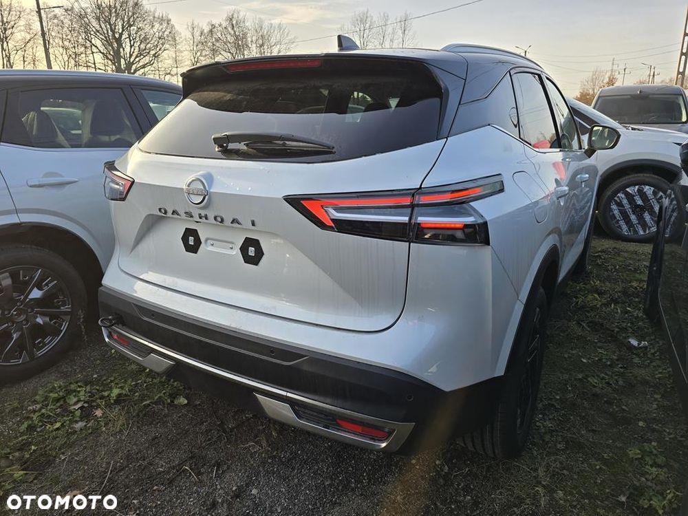 Nissan Qashqai 1.3 DIG-T MHEV N-Connecta Xtronic - 4