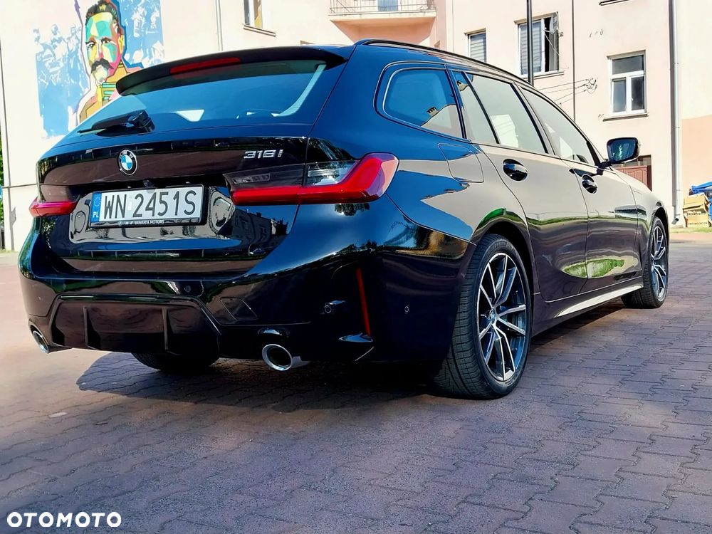 BMW Seria 3 318i M Sport - 10